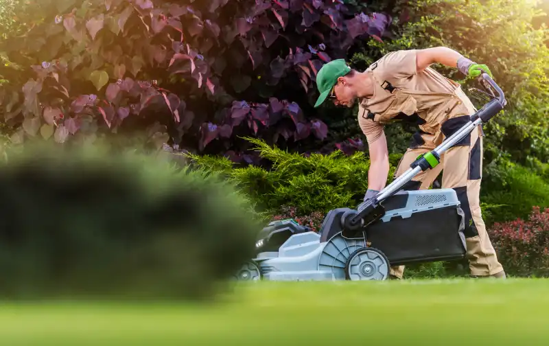 How to mow a lawn in El Fairfield, CA